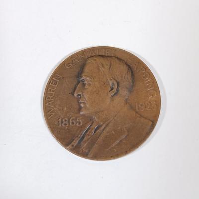 LOT 280: Set of (9) Metal Medallions- FDR, Calvin Coolidge, Warren Harding & More