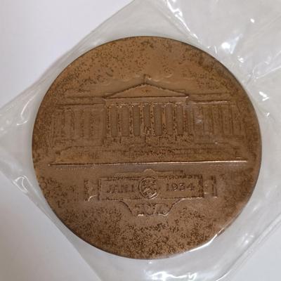 LOT 282: Set of (6) Metal Medallions- John G. Carlisle, George P. Schultz, Leslie M. Shaw & More