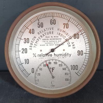 LOT 292: Abbeon Relative Humidity and Temp Indicator w/ Barigo and Taylor Barometers