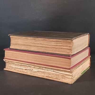 LOT 294: Privately Printed 1930 Casanova's Memoirs and The Adventures of King Pausole w/ The Collected Works of Pierre Louÿs 1932