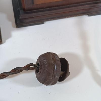 LOT 341: Vintage General Electric and Seth Thomas Mantle Clocks