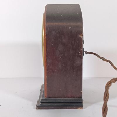 LOT 341: Vintage General Electric and Seth Thomas Mantle Clocks