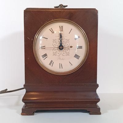 LOT 341: Vintage General Electric and Seth Thomas Mantle Clocks