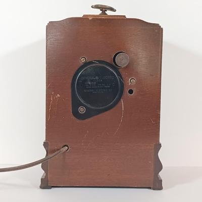 LOT 341: Vintage General Electric and Seth Thomas Mantle Clocks