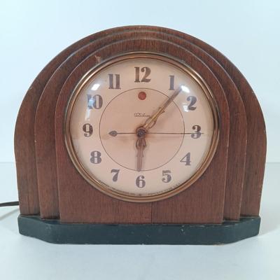 LOT 342: Set of (4) Vintage Telechron and Ingraham Clocks