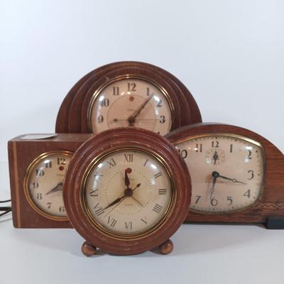 LOT 342: Set of (4) Vintage Telechron and Ingraham Clocks