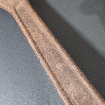 LOT 350: Collection of Vintage Tools