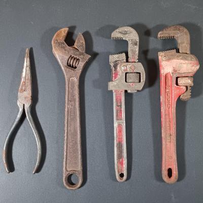 LOT 350: Collection of Vintage Tools