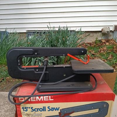 LOT 410: Vintage Dremel Moto-Shop 571-5 15" Scroll Saw Sander