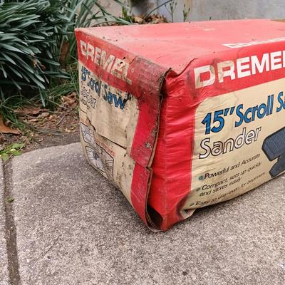 LOT 410: Vintage Dremel Moto-Shop 571-5 15" Scroll Saw Sander