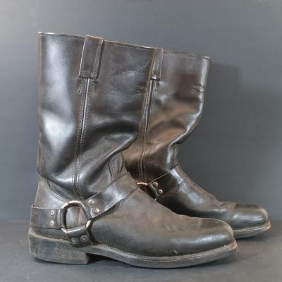 LOT 420: Vintage Harley Davidson 95354 Leather Boots, Gimbels French-Made Elastomere Leather Riding Boots & Double-H Leatger Engineer...
