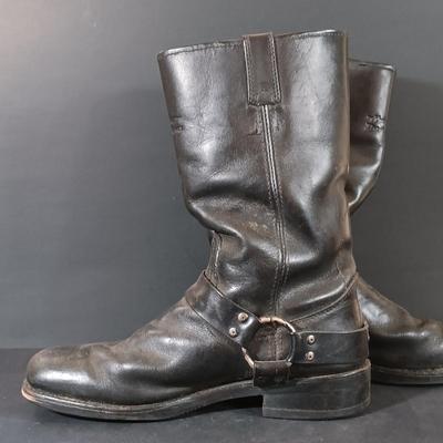 LOT 420: Vintage Harley Davidson 95354 Leather Boots, Gimbels French-Made Elastomere Leather Riding Boots & Double-H Leatger Engineer...