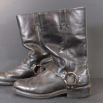LOT 420: Vintage Harley Davidson 95354 Leather Boots, Gimbels French-Made Elastomere Leather Riding Boots & Double-H Leatger Engineer...