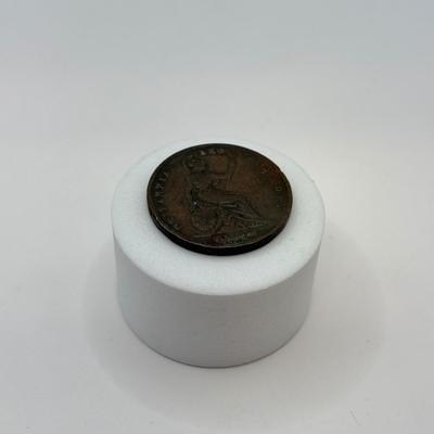 LOT 504J: Antique 1853 Bronze Queen Victoria British Penny