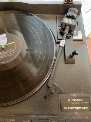 Vintage stereo with ElectroVoice speakers