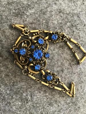 1940 Signed Coro Blur Rhinestones Brass Chain Necklace. Excellent condition