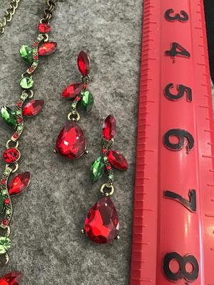 Beautiful Rhinestone Set Statement