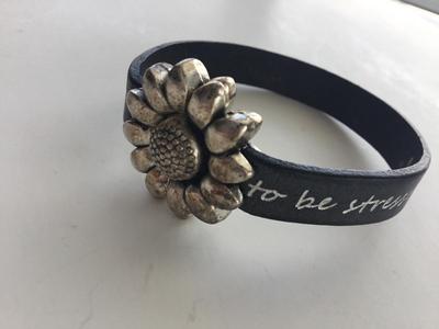 Too blessed to be stressed daisy fashion bracelet