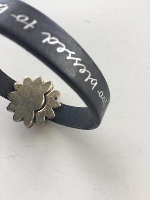 Too blessed to be stressed daisy fashion bracelet