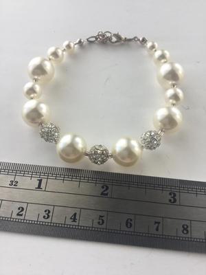Faux pearl beaded fashion bracelet