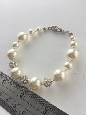 Faux pearl beaded fashion bracelet