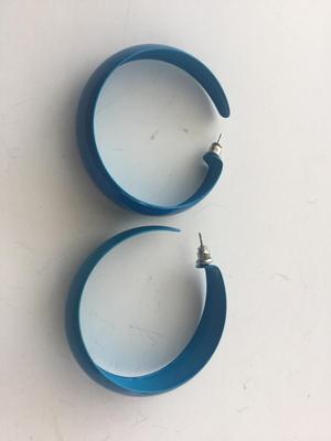 Blue hoop fashion earrings