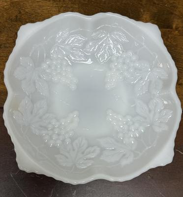 Vintage Anchor Hocking Grape Design Pedestal Milk Glass 8.5" Centerpiece Dish