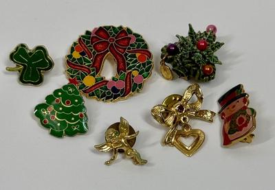 Vintage Holiday Christmas Pin Lot