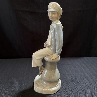 Three Lladro Figurines & Collector’s Society Plaque (O-HS)