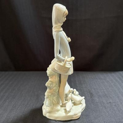 Three Lladro Figurines & Collector’s Society Plaque (O-HS)