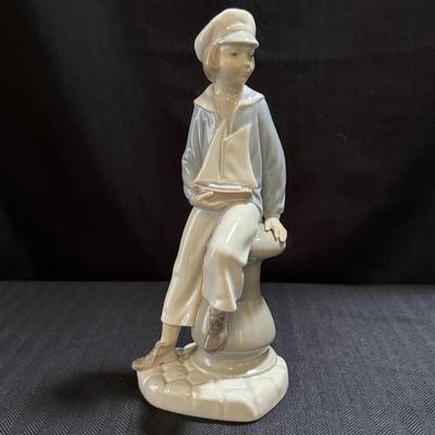 Three Lladro Figurines & Collector’s Society Plaque (O-HS)