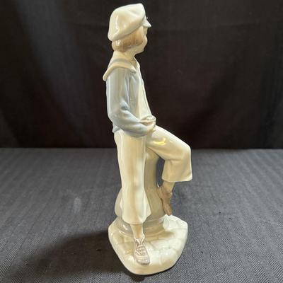Three Lladro Figurines & Collector’s Society Plaque (O-HS)