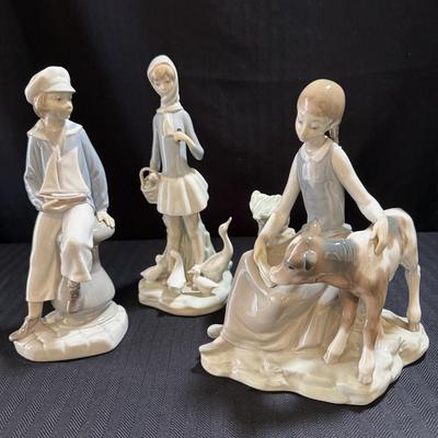 Three Lladro Figurines & Collector’s Society Plaque (O-HS)