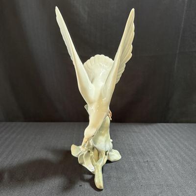 Lladro “Kyioko” & “Turtle Dove” Figurines (O-HS)