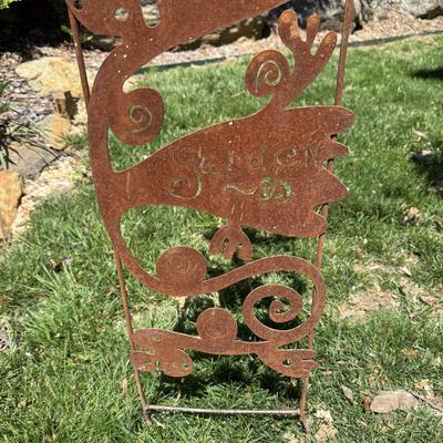 Rusty Metal Garden Art (G-HS)