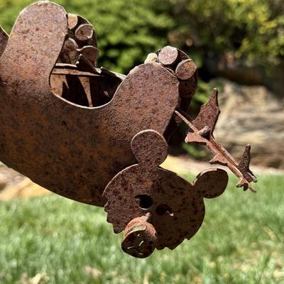 Rusty Metal Garden Art (G-HS)