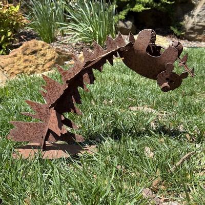 Rusty Metal Garden Art (G-HS)