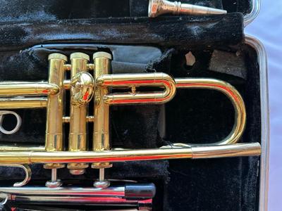 VINTAGE BUNDY TRUMPET DESIGNED BY VINCENT BACH WITH CASE