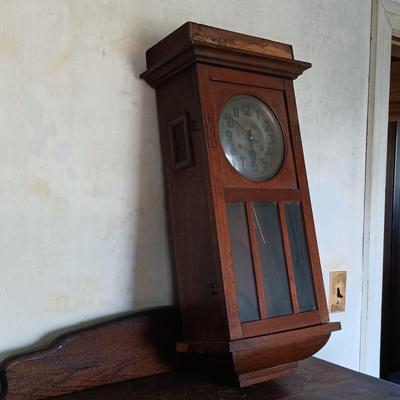 LOT 685: Vintage Wall Clock