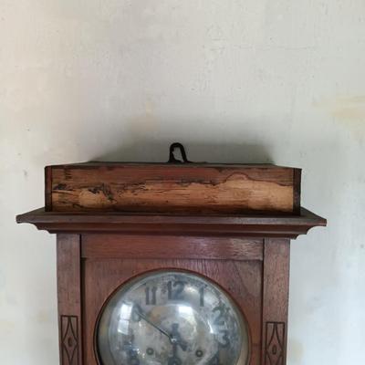 LOT 685: Vintage Wall Clock