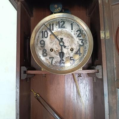 LOT 685: Vintage Wall Clock