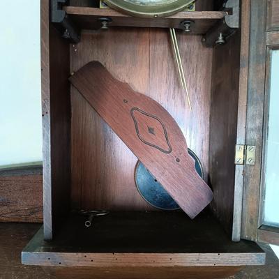 LOT 685: Vintage Wall Clock