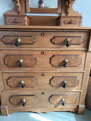 Antique dresser/mirror