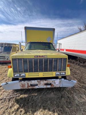 1989 GMC two ton does not run 24’ box