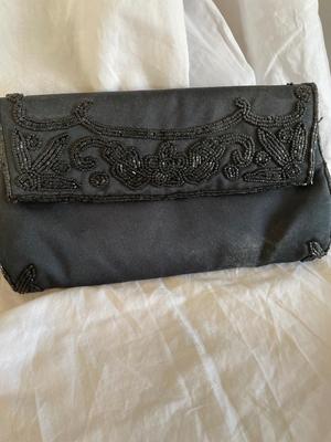 Assortment of six handbags
