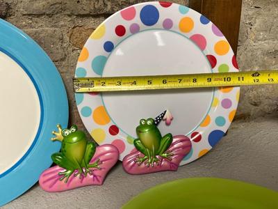 Plates and Frogs