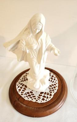 Lot #14 Plaster Statue of Our Lady of Medjugorje under Dome