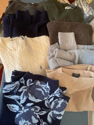 Bundle women’s sweaters