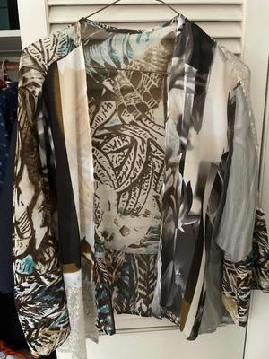 Women’s tops