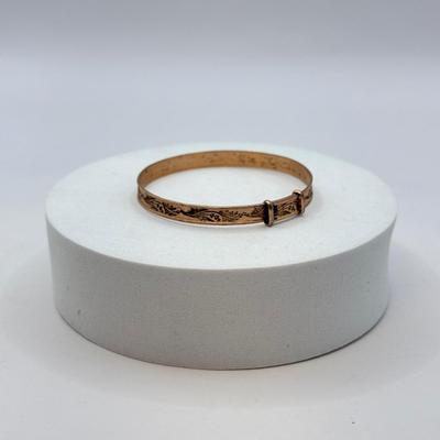 LOT 562J: Antique Victorian Gold Filled Unsigned Engraved Design Child’s Adjustable Bangle Bracelet